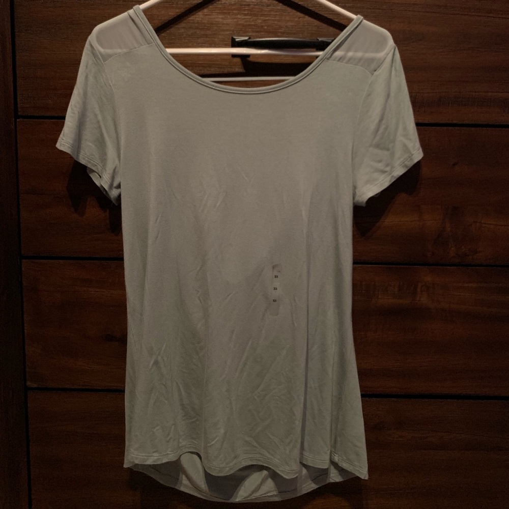 ‼️No Longer Available‼️ BKE womens open back shirt